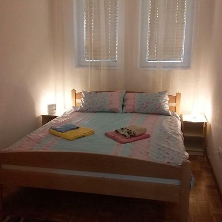Apartman Jevtic 1 Gornja Toplica ภายนอก รูปภาพ