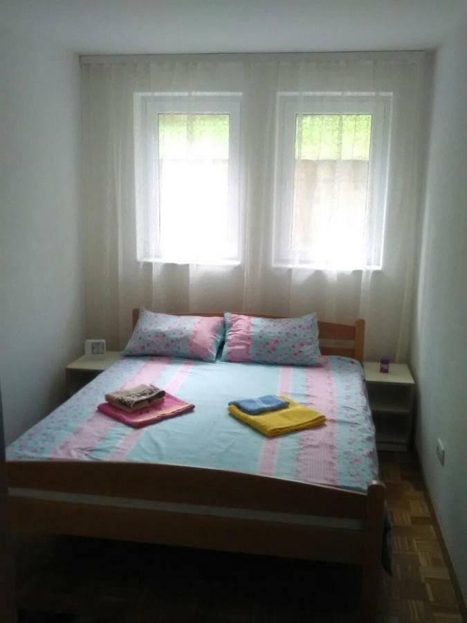 Apartman Jevtic 1 Gornja Toplica ภายนอก รูปภาพ